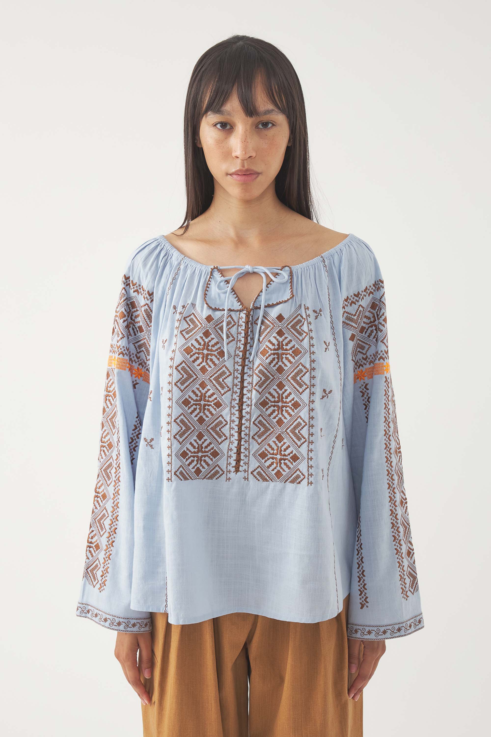 Blusa bordada Edna